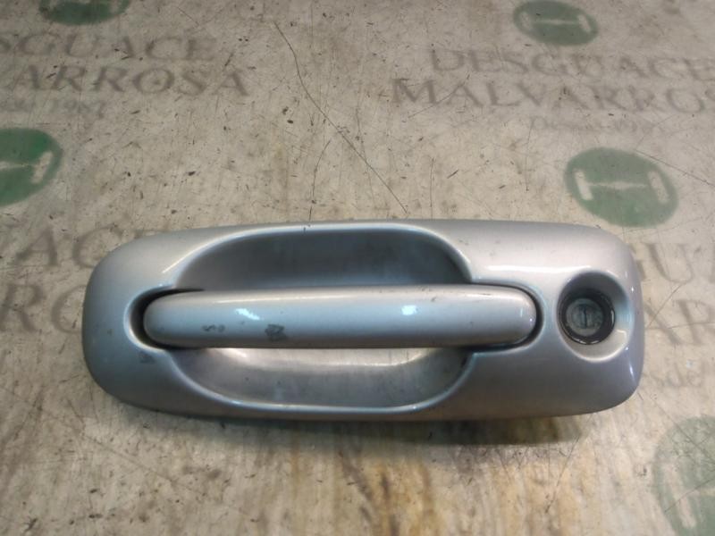Recambio de maneta exterior delantera izquierda para chrysler voyager (rg) 2.5 crd se referencia OEM IAM   