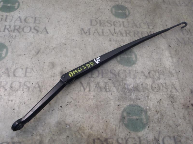Recambio de brazo limpia delantero derecho para bmw serie 3 berlina (e46) 318i referencia OEM IAM 61617007128  