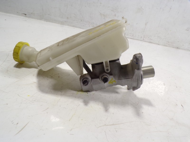 Recambio de bomba freno para peugeot 208 1.6 16v hdi fap referencia OEM IAM 4601R9  