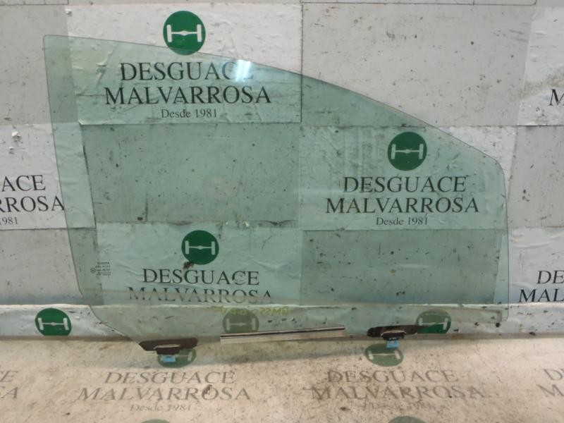 Recambio de cristal puerta delantero derecho para toyota yaris (ksp9/scp9/nlp9) blue referencia OEM IAM 681100D071  