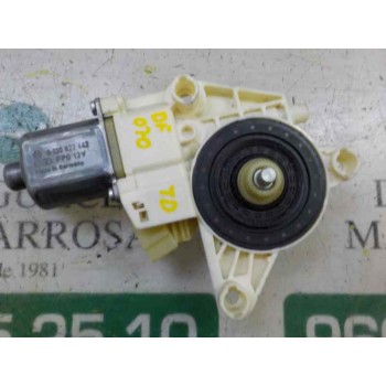 MOTOR ELEVALUNAS TRASERO DERECHO A2048200642 A2048200642 0130822443