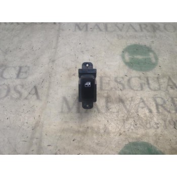 MANDO ELEVALUNAS TRASERO DERECHO 935802F500GW 935872D000 621W03620