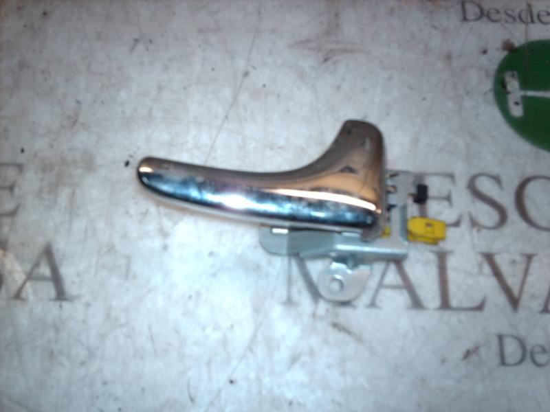 Recambio de maneta interior delantera derecha para volvo s40 berlina 1.9 d referencia OEM IAM   