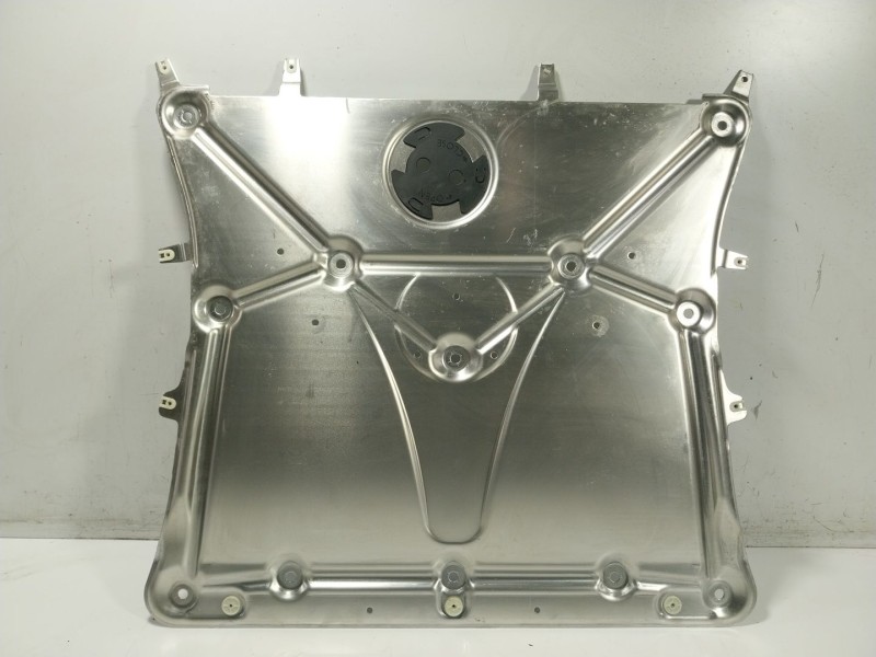 Recambio de cubrecarter para bmw z4 roadster (g29) sdrive 20 i referencia OEM IAM 31106878581 6865263 