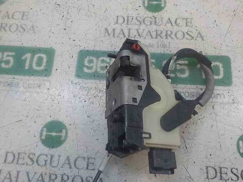 Recambio de cerradura puerta trasera izquierda para peugeot 208 1.4 hdi fap referencia OEM IAM 9688080880  