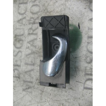 MANETA INTERIOR DELANTERA IZQUIERDA 