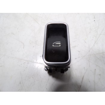 MANDO ELEVALUNAS DELANTERO DERECHO A16790502019051 A1679050201 