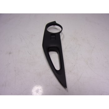 MANDO ELEVALUNAS TRASERO DERECHO 8481012100 3351S34 