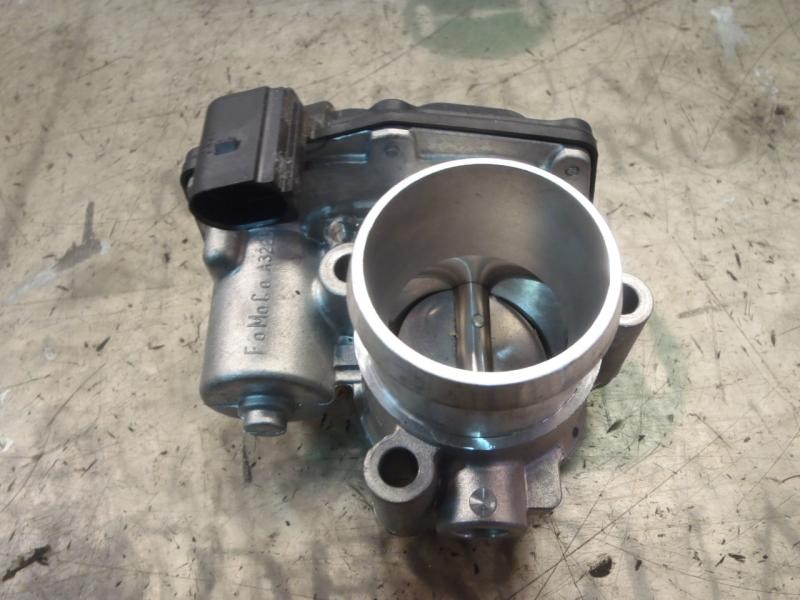 Recambio de caja mariposa para ford focus lim. (cb8) 1.0 ecoboost cat referencia OEM IAM 2168321 CM5G9F991FB 