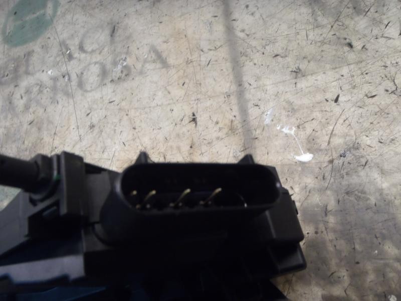 Recambio de cerradura puerta delantera derecha para ford focus lim. (cb8) 1.0 ecoboost cat referencia OEM IAM 2066073  