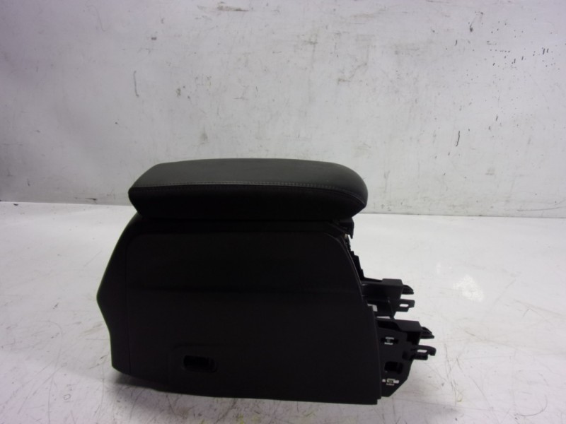 Recambio de apoyabrazos central para peugeot 208 (p2) 1.2 puretech referencia OEM IAM 98233772ZD  