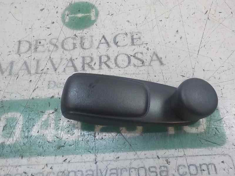 Recambio de maneta elevalunas trasera derecha para peugeot 208 1.4 hdi fap referencia OEM IAM 9240H7  