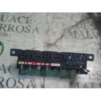 CAJA RELES / FUSIBLES 