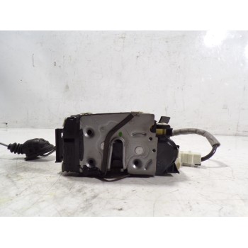 CERRADURA PUERTA DELANTERA DERECHA A2047203035 A2047203035 