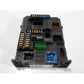 CAJA RELES / FUSIBLES 1617304880 9807532080 