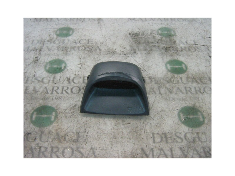 Recambio de piloto trasero central para kia sephia ll ls referencia OEM IAM   