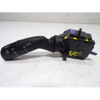 MANDO LUCES 8432902040 02D70 17J910