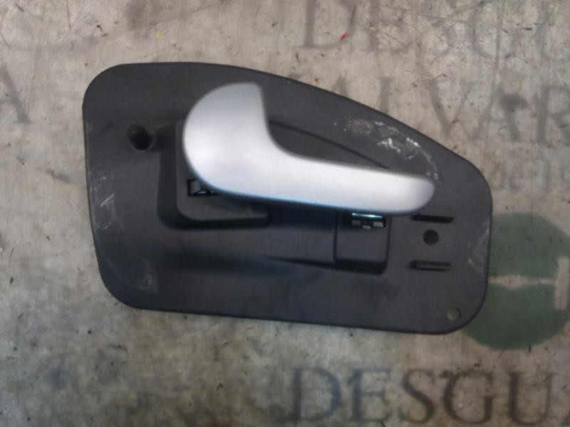 Recambio de maneta interior trasera izquierda para opel corsa c sport referencia OEM IAM   