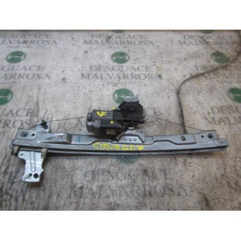 ELEVALUNAS DELANTERO DERECHO 