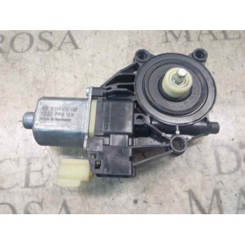 MOTOR ELEVALUNAS DELANTERO DERECHO 1543207 0130822407 0130822407