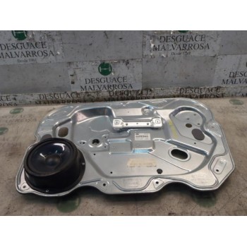 ELEVALUNAS DELANTERO DERECHO 