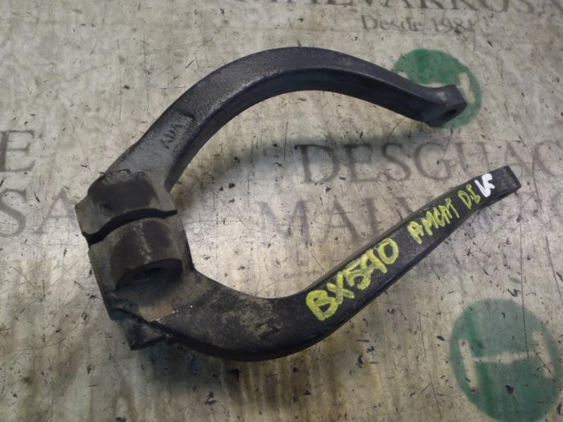 Recambio de soporte brazo suspension delantero izquierdo para kia opirus básico referencia OEM IAM 5468138000  