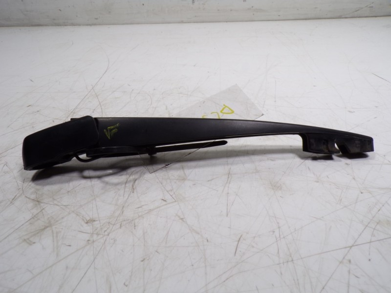 Recambio de brazo limpia trasero para mitsubishi asx (ga0w) 1.6 cat referencia OEM IAM 8253A029  