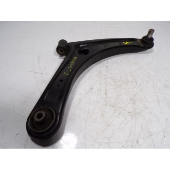 BRAZO SUSPENSION INFERIOR DELANTERO DERECHO 4013A282 