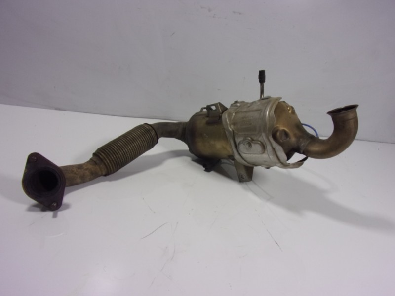 Recambio de filtro de particulas para ford mondeo lim. trend referencia OEM IAM 2085328 AV615H270SA 