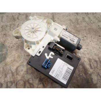 MOTOR ELEVALUNAS DELANTERO DERECHO 