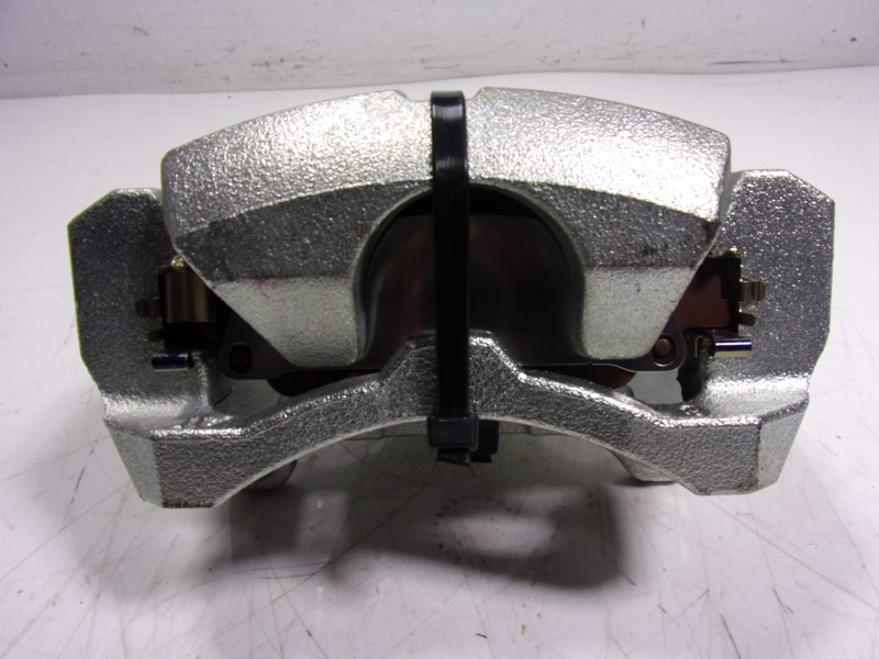 Recambio de pinza freno delantera derecha para toyota corolla cross hybrid 1.8 referencia OEM IAM 4773076010  