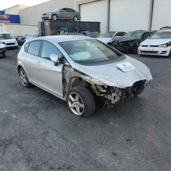 SEAT LEON (1P1)
