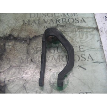 SOPORTE BRAZO SUSPENSION DELANTERO DERECHO 