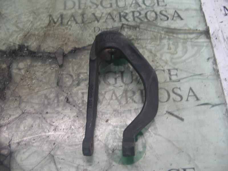 Recambio de soporte brazo suspension delantero derecho para mg serie 45 (rt) classic (4-ptas.) referencia OEM IAM   