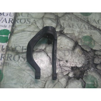 SOPORTE BRAZO SUSPENSION DELANTERO IZQUIERDO 