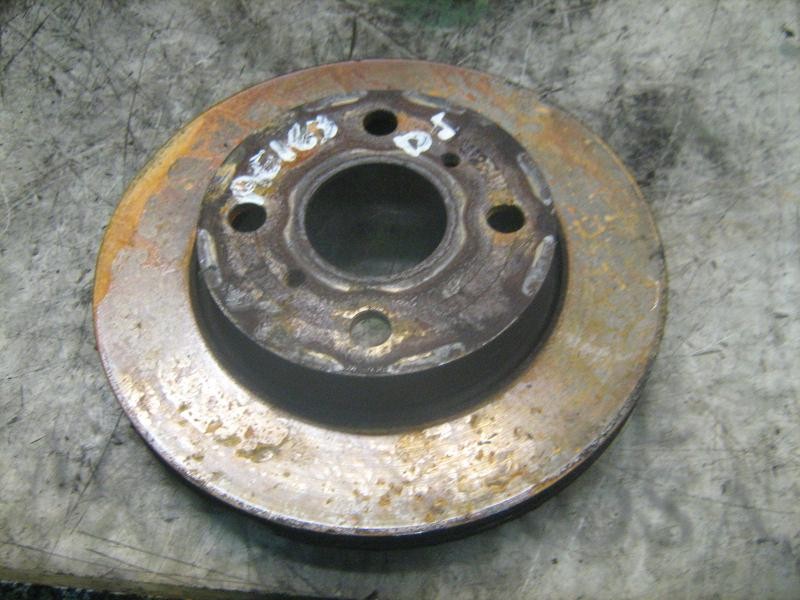 Recambio de disco freno delantero para toyota yaris (ncp1/nlp1/scp1) 1.0 linea terra referencia OEM IAM   