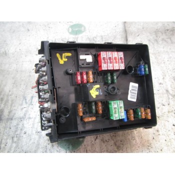 CAJA RELES / FUSIBLES 1K0937125A 1E0808071846 