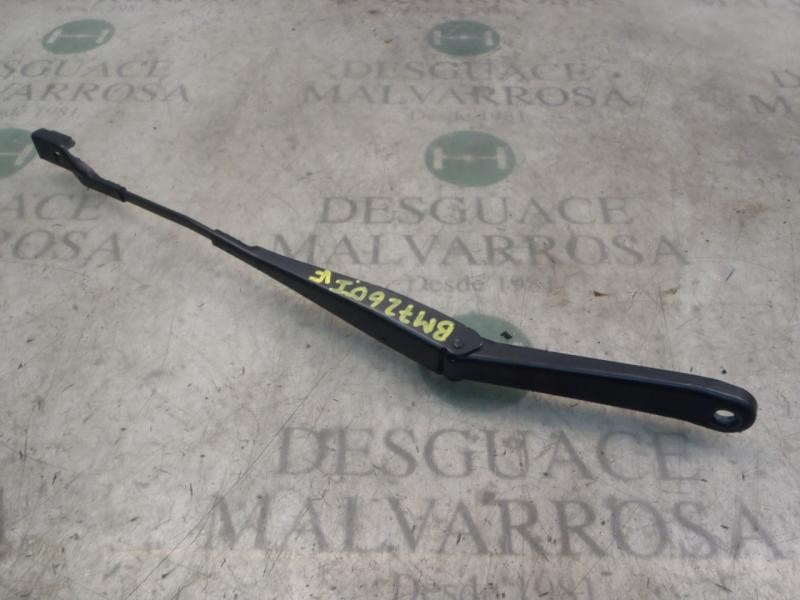 Recambio de brazo limpia delantero izquierdo para ford fiesta (cb1) titanium referencia OEM IAM 2026776  