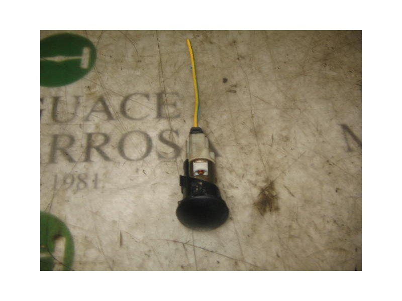 Recambio de cenicero para citroën xsara picasso 1.6 hdi 110 exclusive plus referencia OEM IAM   