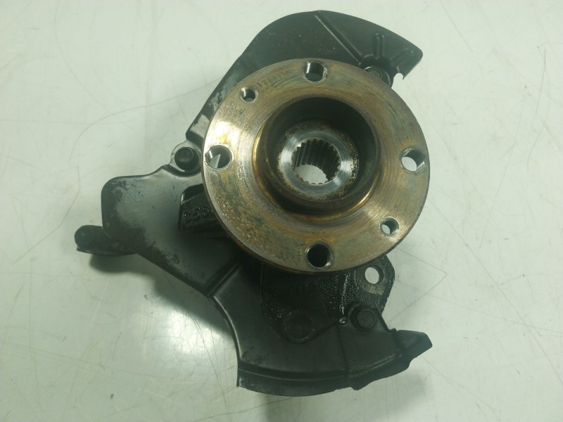 Recambio de mangueta delantera derecha para ford ka (ru8) 1.2 referencia OEM IAM 1639569  
