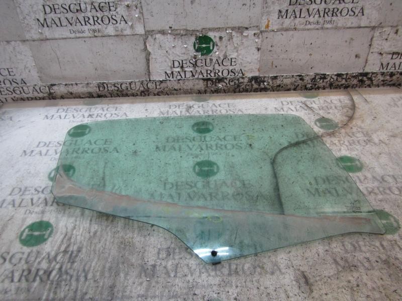 Recambio de cristal puerta trasero derecho para peugeot 308 confort referencia OEM IAM 9204P5  