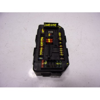 CAJA RELES / FUSIBLES 61149224866 61149337879 