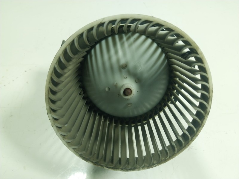 Recambio de motor calefaccion para ford ka (ru8) 1.2 referencia OEM IAM 1751266 2145150947 