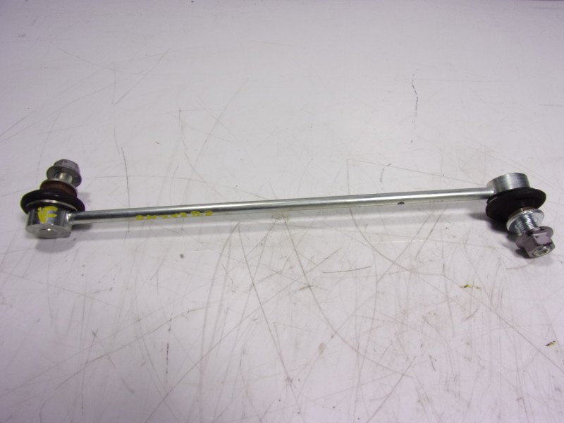 Recambio de tirante delantero derecho para toyota corolla cross hybrid 1.8 referencia OEM IAM 4882042050  