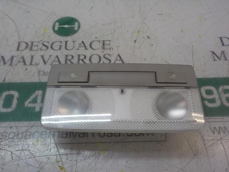 Recambio de piloto interior para opel insignia berlina edition referencia OEM IAM 13285094  