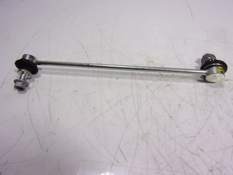 Recambio de tirante delantero izquierdo para toyota corolla cross hybrid 1.8 referencia OEM IAM 4882042050  