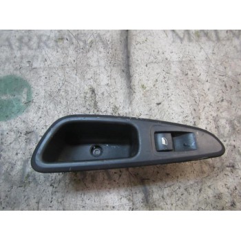 MANDO ELEVALUNAS TRASERO DERECHO 649030 