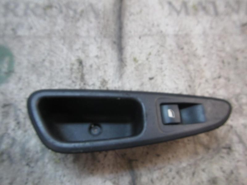 Recambio de mando elevalunas trasero izquierdo para peugeot 308 confort referencia OEM IAM 649031  