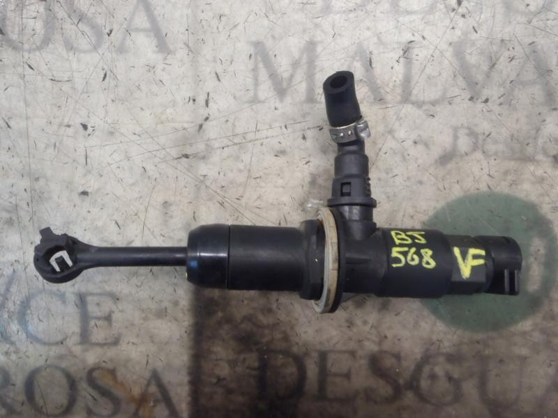 Recambio de bomba embrague para renault clio ii fase ii (b/cb0) campus referencia OEM IAM   