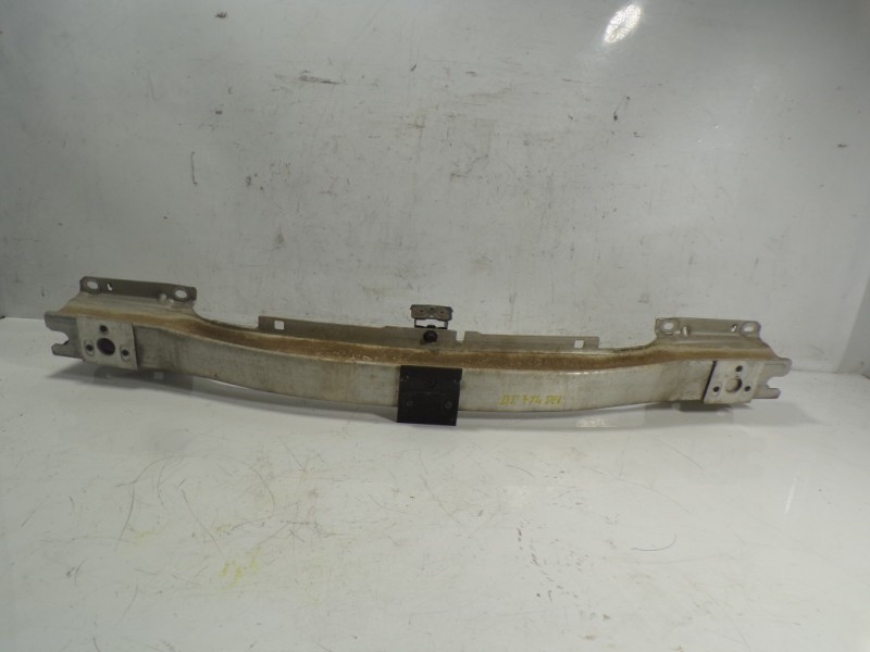 Recambio de refuerzo paragolpes delantero para renault latitude 2.0 dci diesel fap referencia OEM IAM 752104670R  